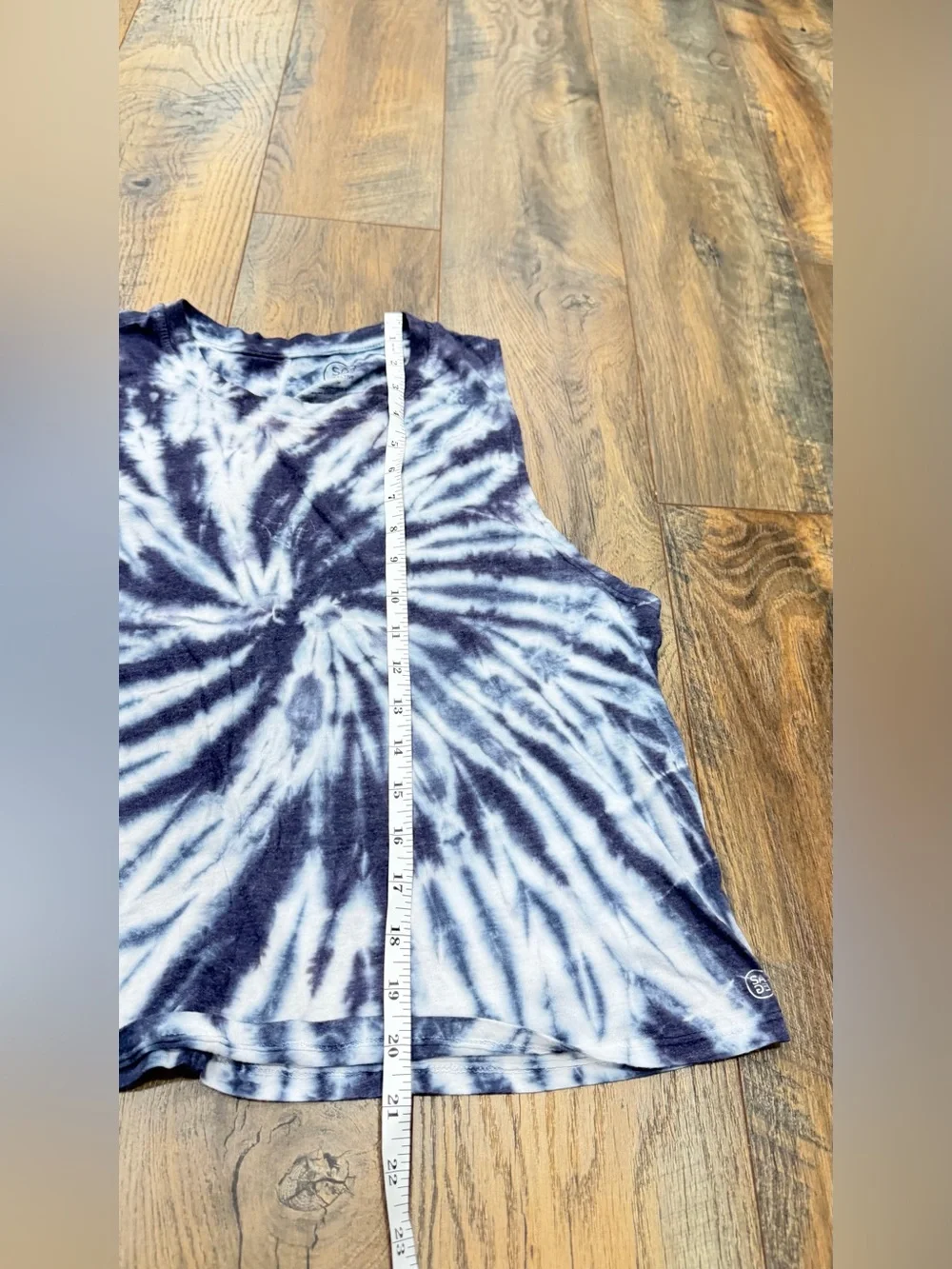 SAGE Collective Tie Dye Crew Neck Tank Top Women’s Size Medium, Blue White